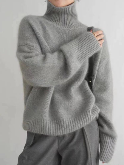 Luxurious Cashmere Roll Neck Sweater for Women