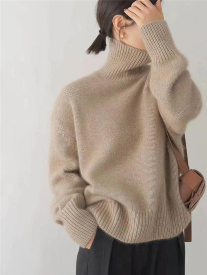 Luxurious Cashmere Roll Neck Sweater for Women